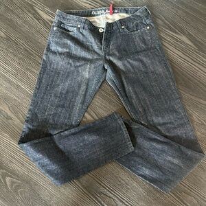 🍍GUESS FANCY SKINNY LEG🍍SZ 29🍍RISE 8”🍍inseam 32”🍍